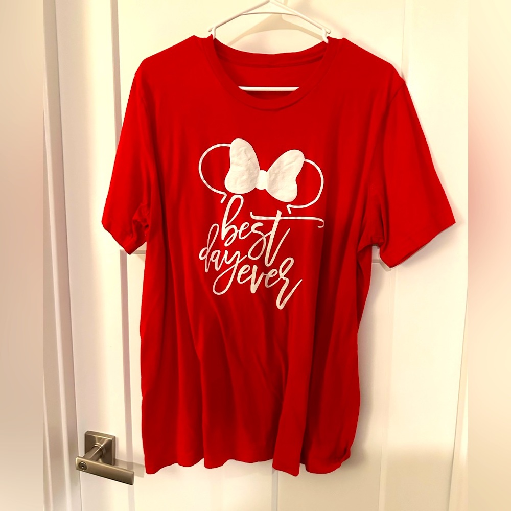 XL - Disney Universal Trip themed T-Shirt